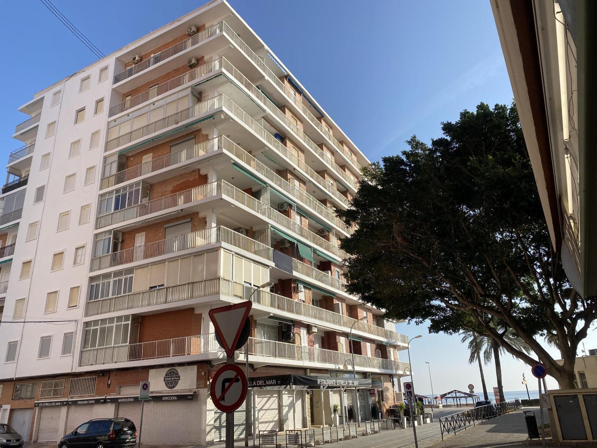 Beachfront And Cozy Apartment Cullera Dış mekan fotoğraf